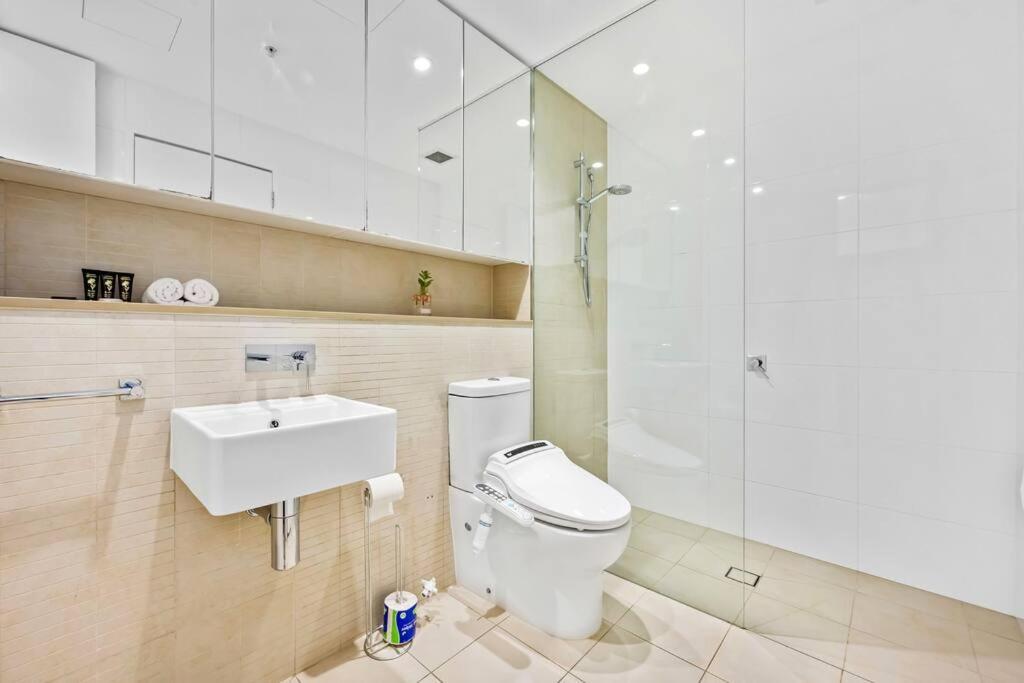 Convenient Modern 2bed Near Airport * Sydney