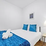 Convenient Modern 2Bed Apt Near Airport