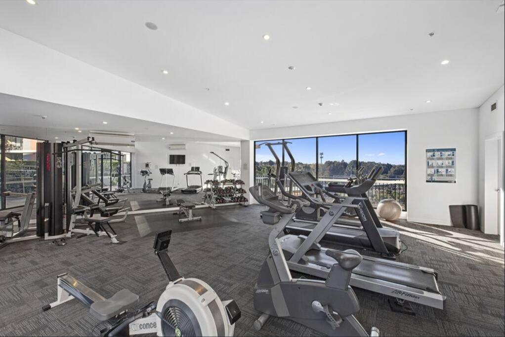 Convenient Modern 2bed Near Airport Sydney